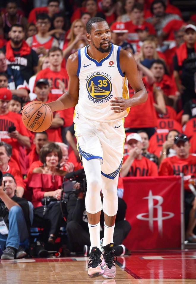 YY体育-关于杜兰特在中国队比赛中精彩发挥，回归赛场引发热议！的信息