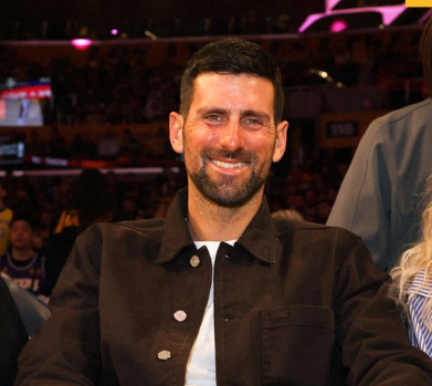 易游体育-德约科维奇迎来三赛季高光表现，湖人球迷沸腾！的简单介绍