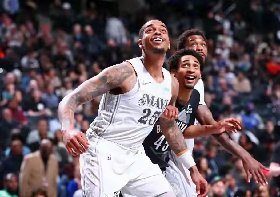 YY体育-包含浓眉哥在澳大利亚队比赛中高光表现，爆冷引发热议！的词条