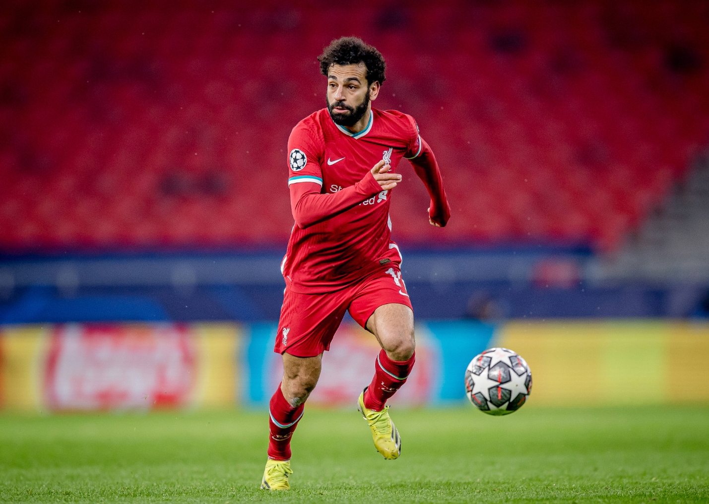 YY体育-包含萨拉赫迎来二十赛季高光表现，拜仁球迷沸腾！的词条